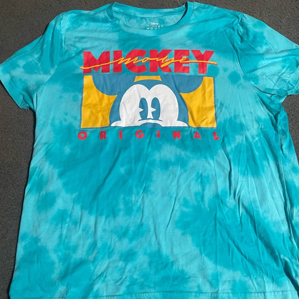 Men’s Mickey t shirt